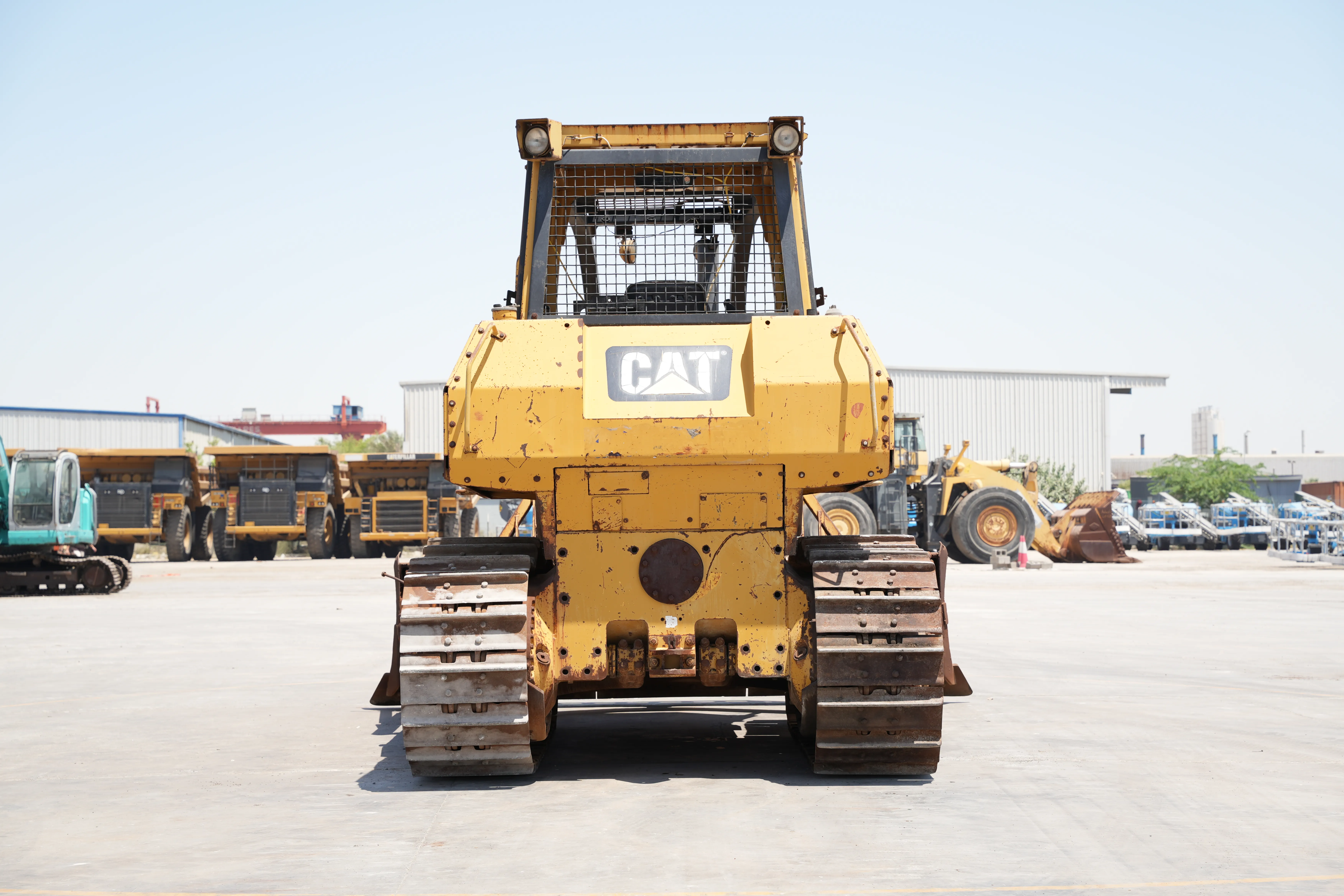 Product-Cat D7G Series 2 crawler dozer-exterior