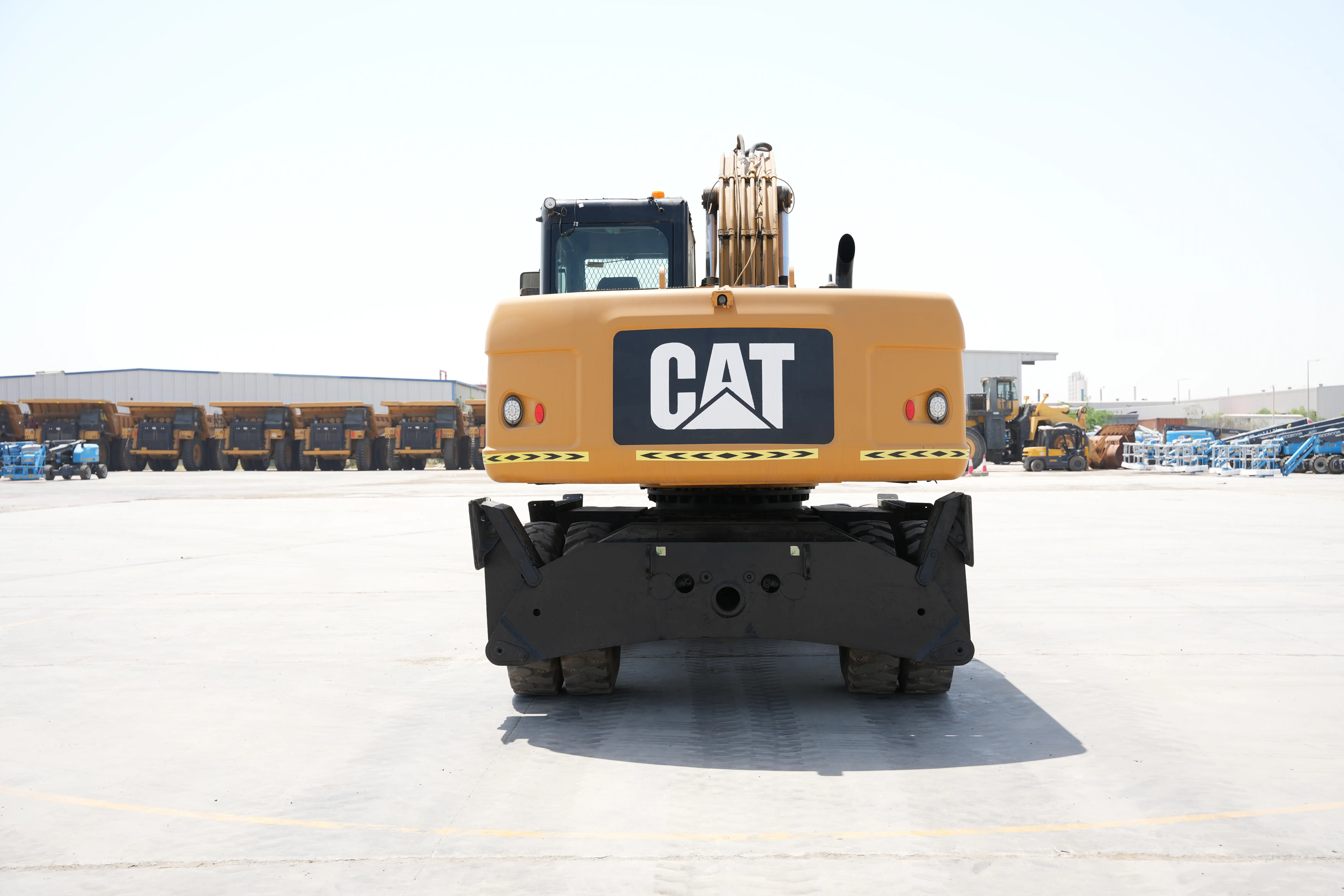 Product-Cat M318D wheel excavator-exterior