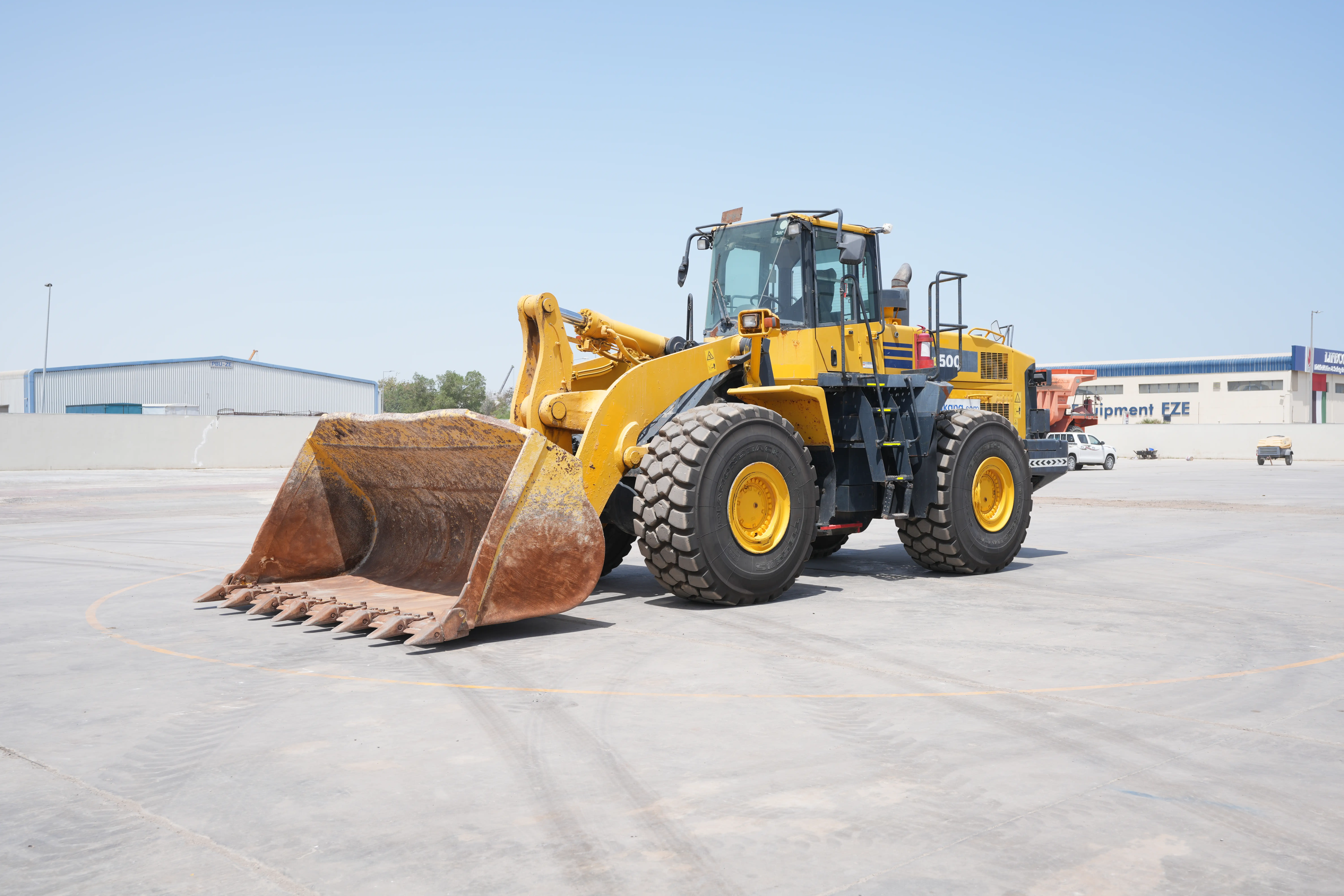 Product-Komatsu WA500-6R wheel loader-exterior