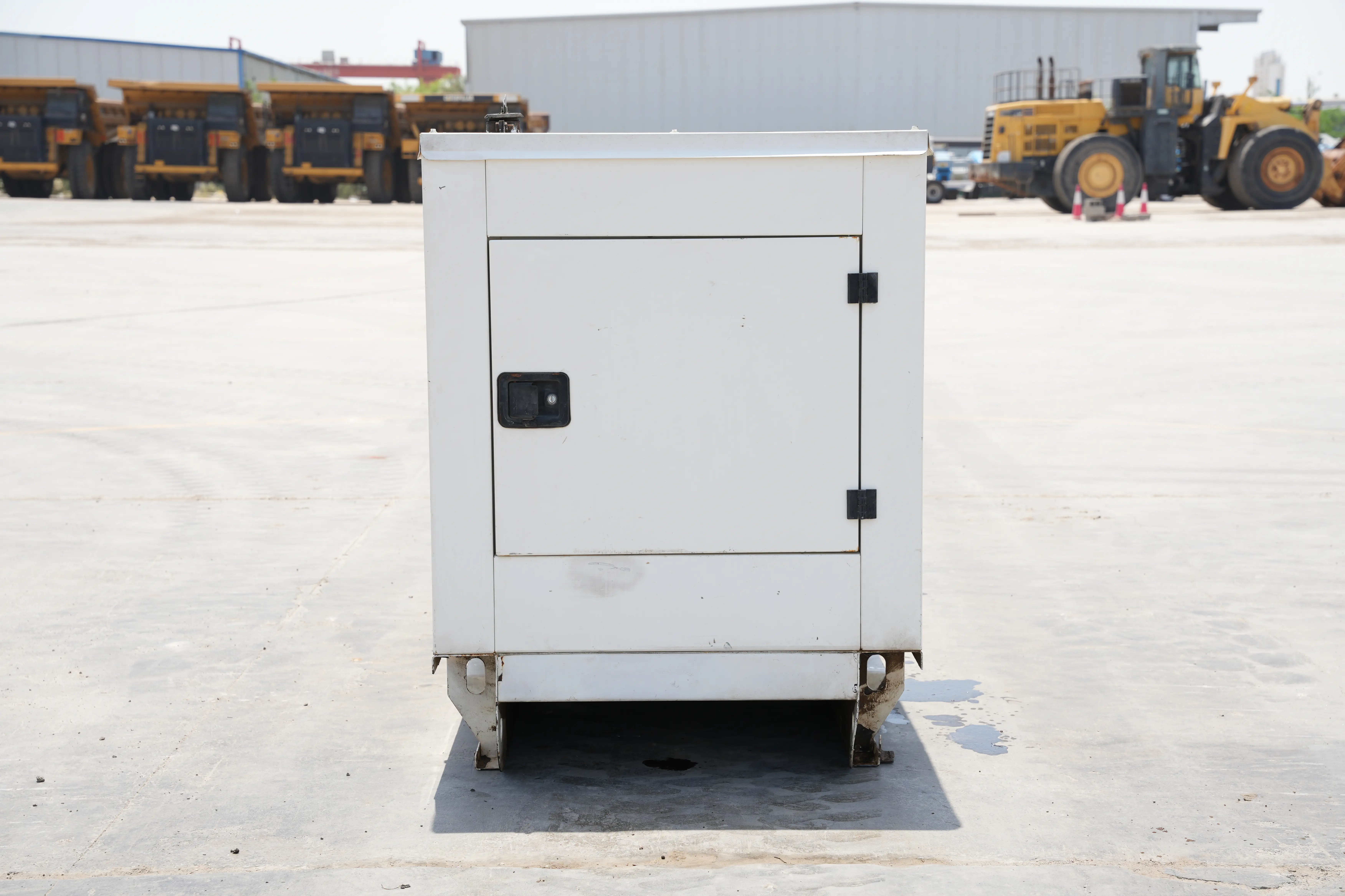 Product-Perkins 30 kVA stationary generator-exterior