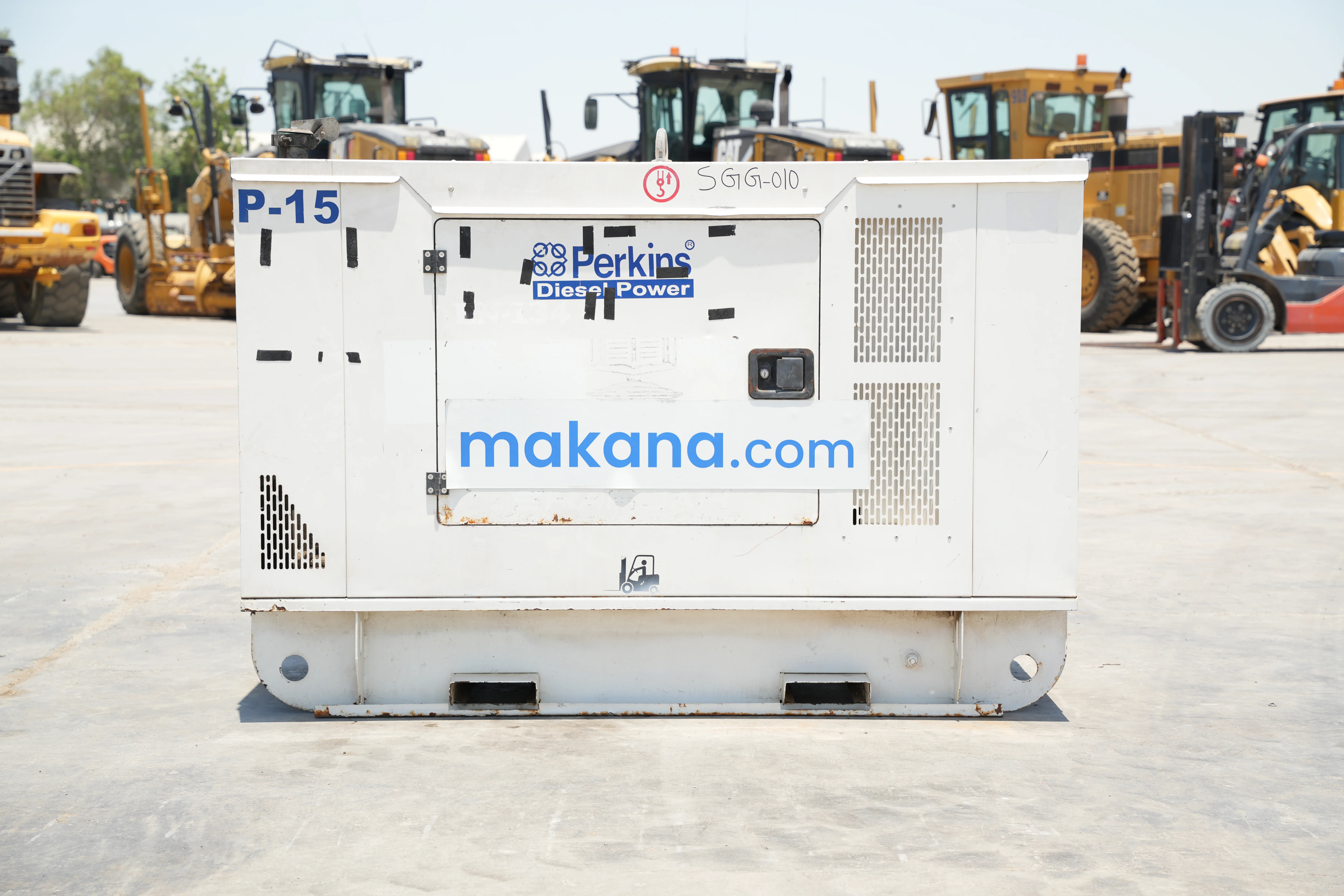 Product-Perkins 15 kVA stationary generator-exterior