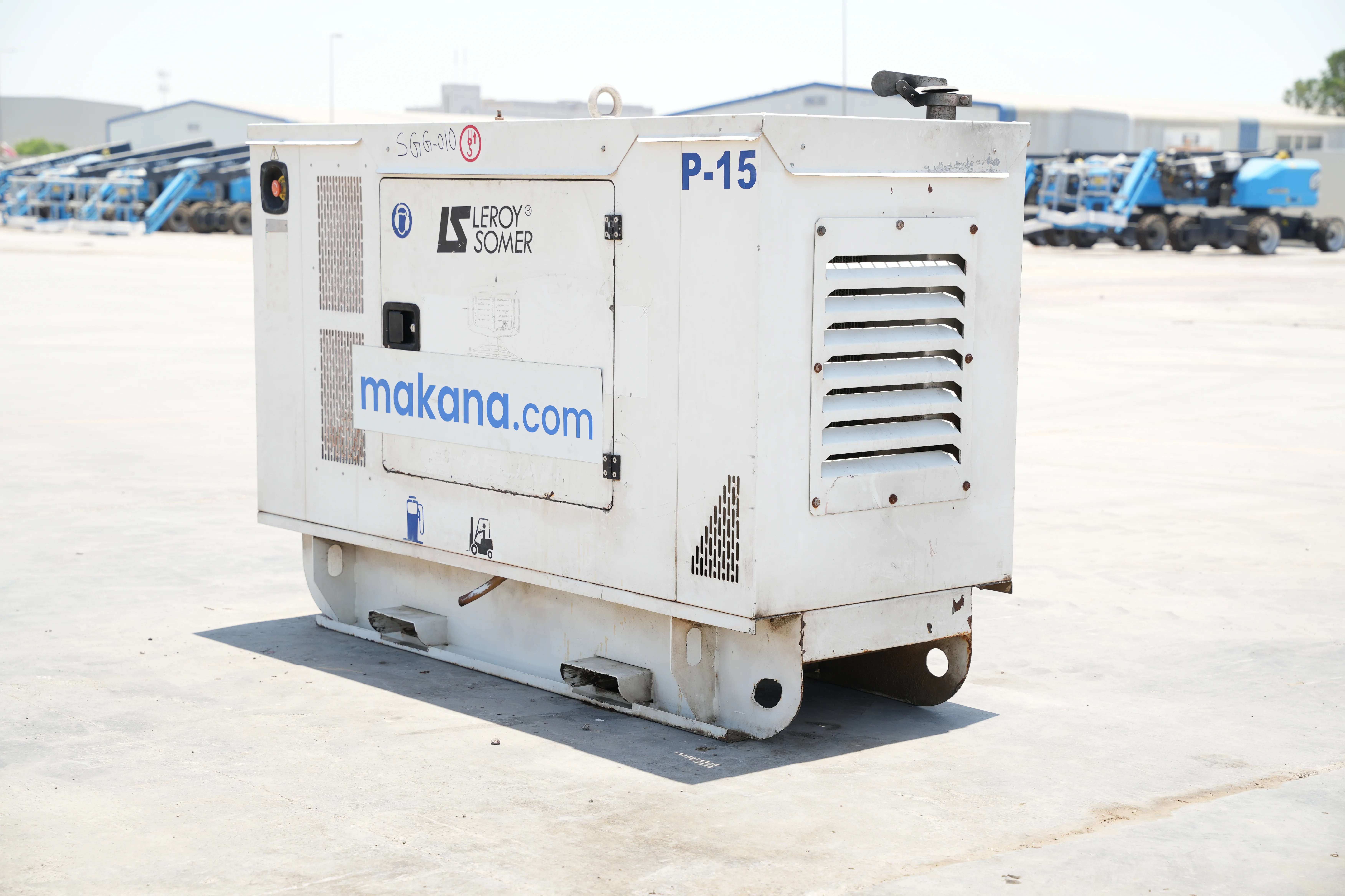Product-Perkins 15 kVA stationary generator-exterior