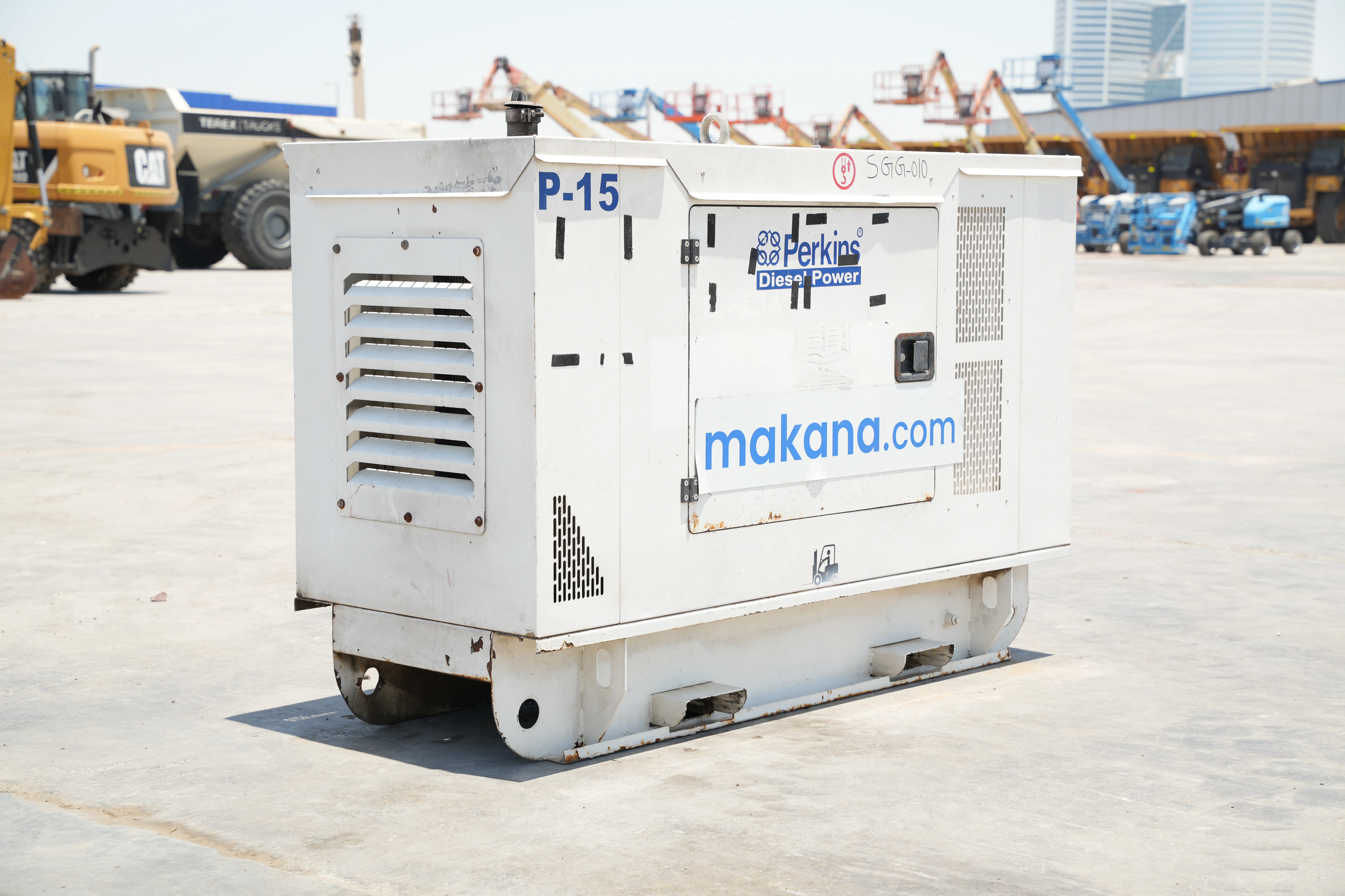 Product-Perkins 15 kVA stationary generator-exterior