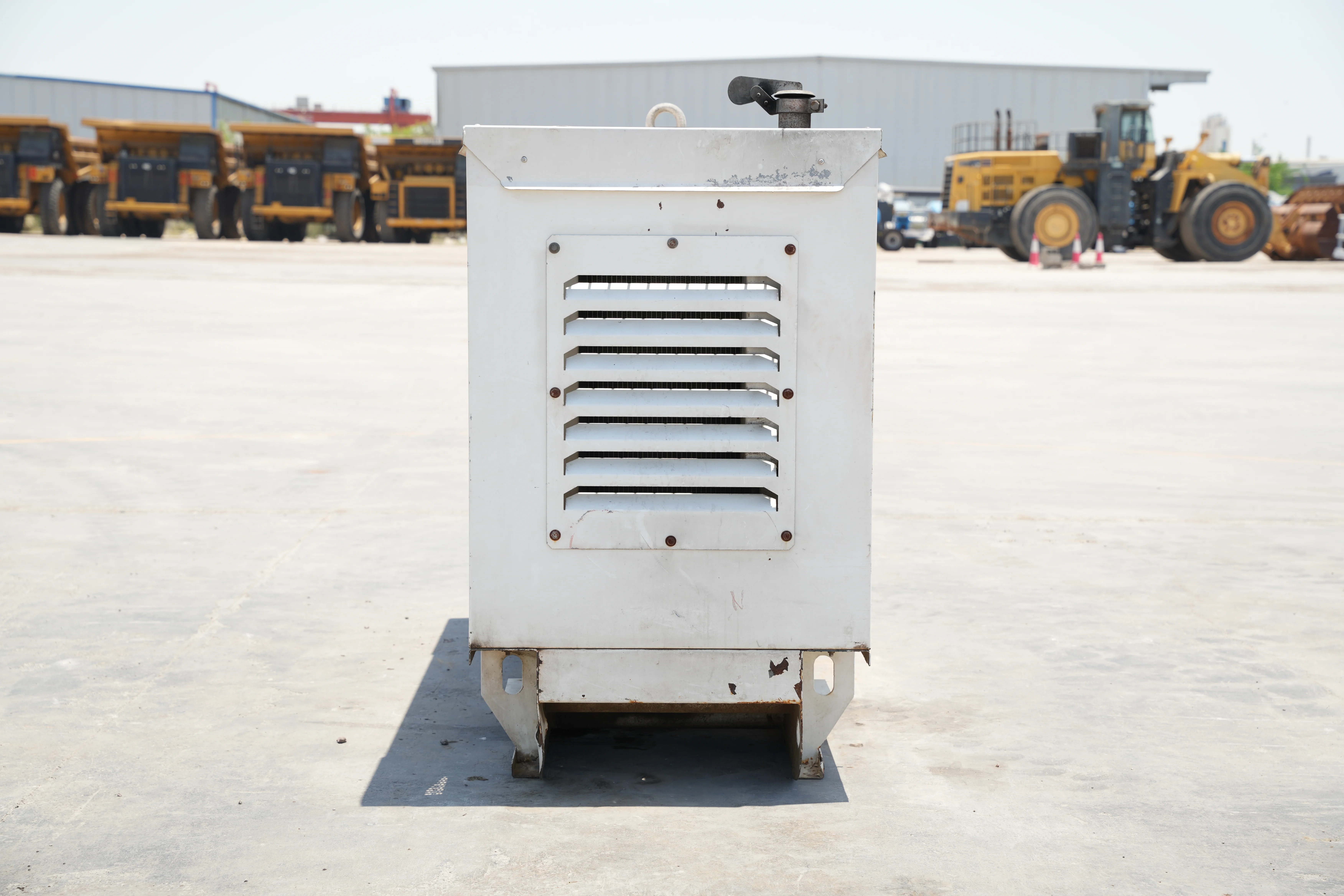 Product-Perkins 15 kVA stationary generator-exterior