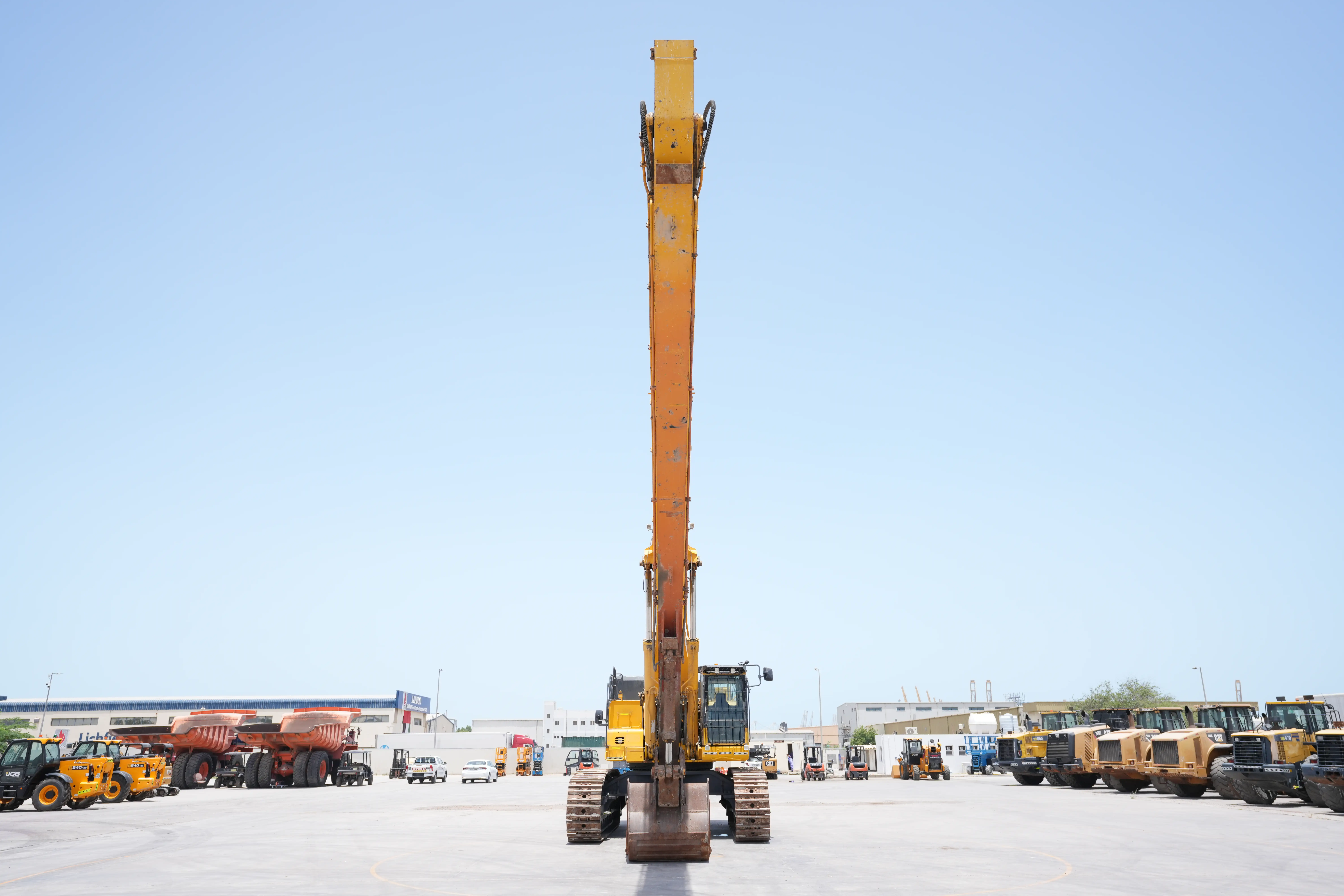 Product-Komatsu PC850-8R1 long boom excavator-exterior