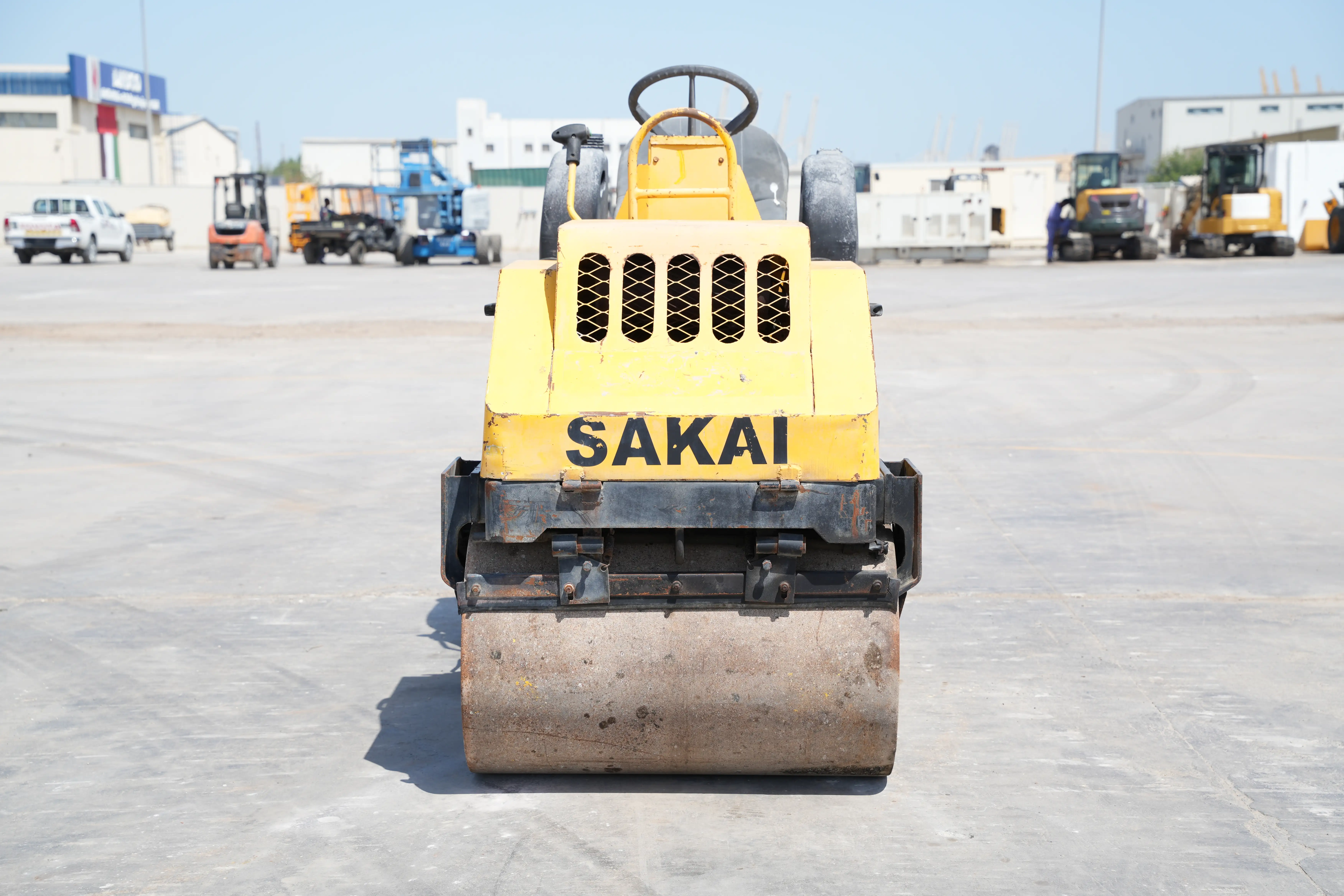 Product-Sakai CR270 tandem roller-exterior