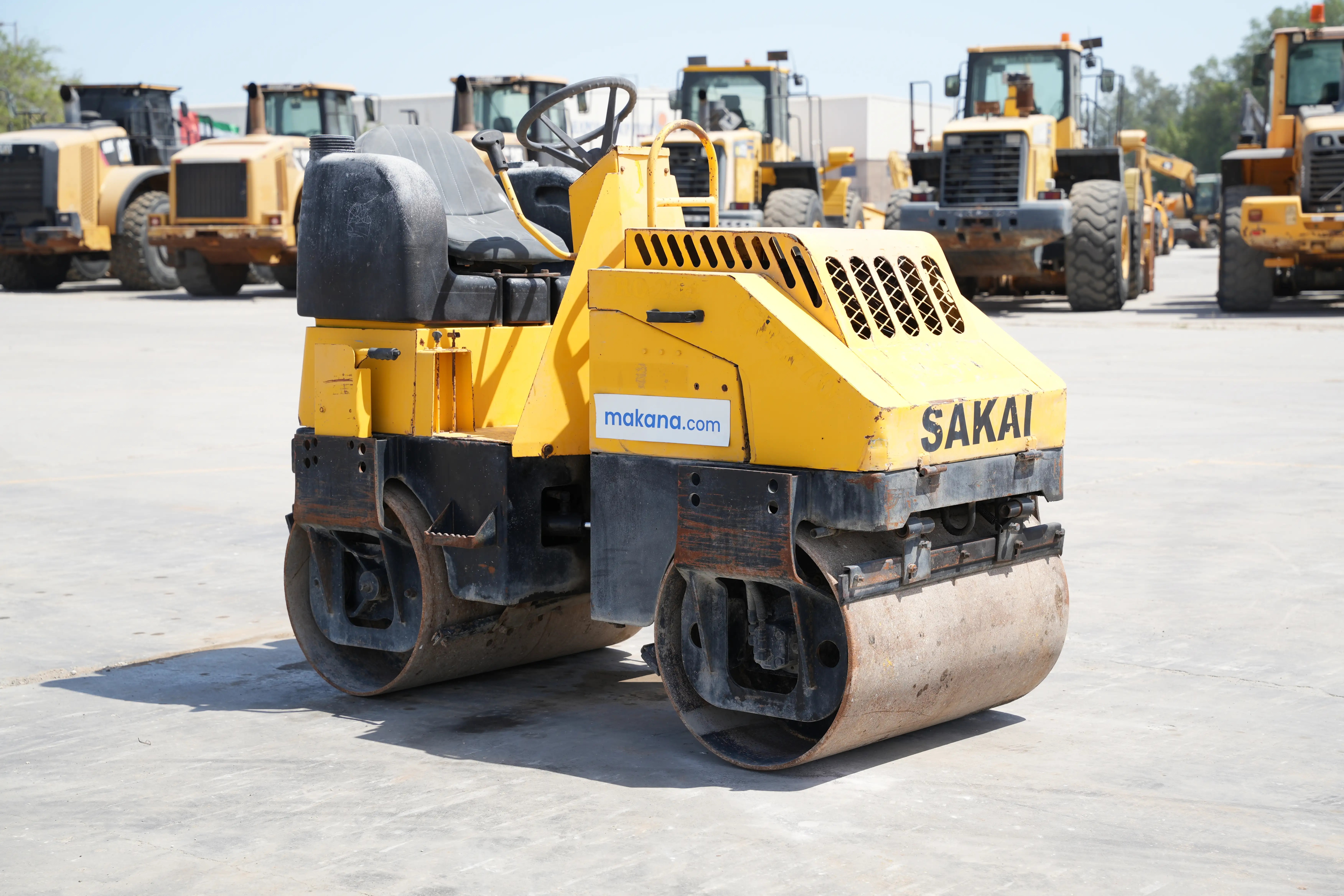 Product-Sakai CR270 tandem roller-exterior