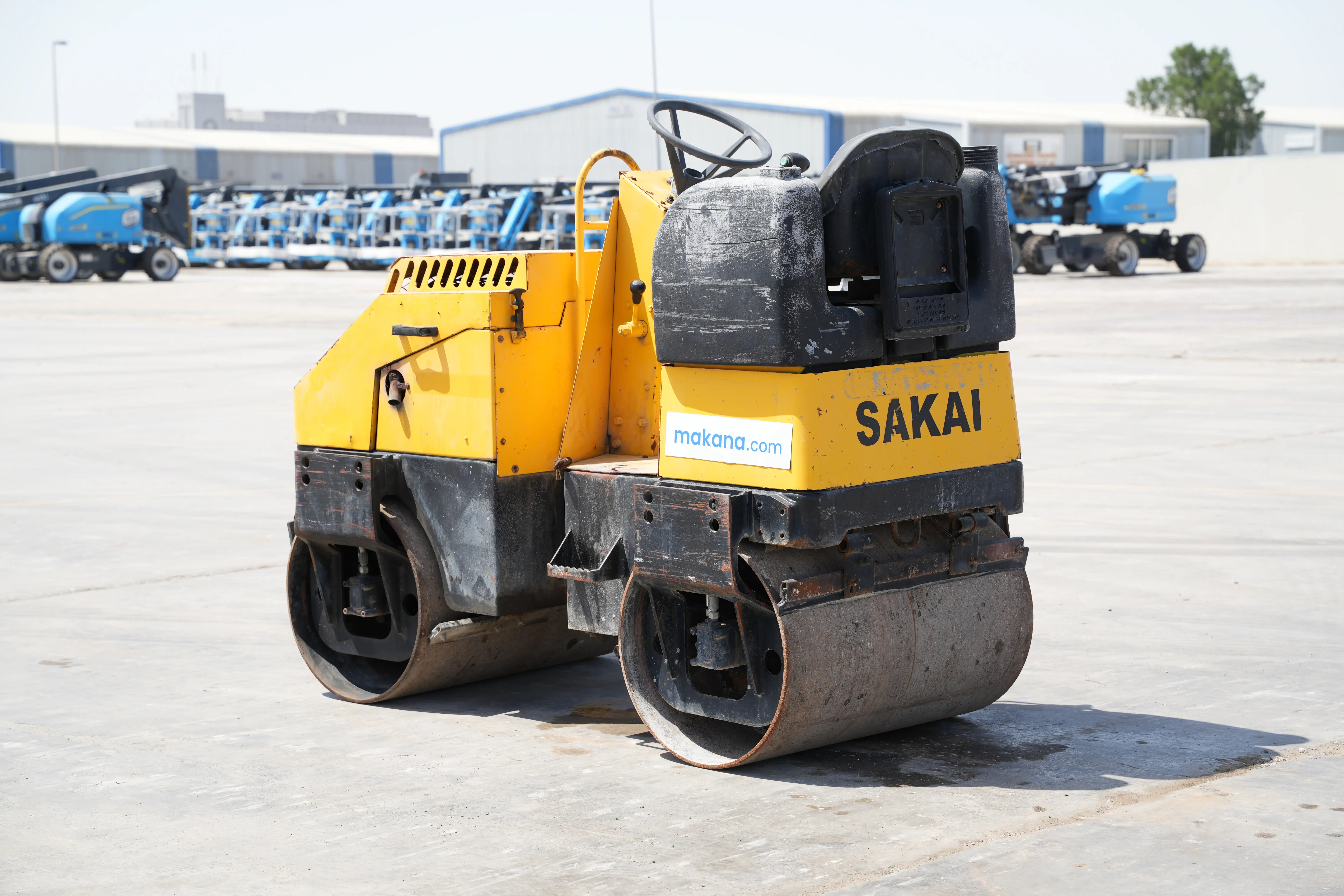 Product-Sakai CR270 tandem roller-exterior