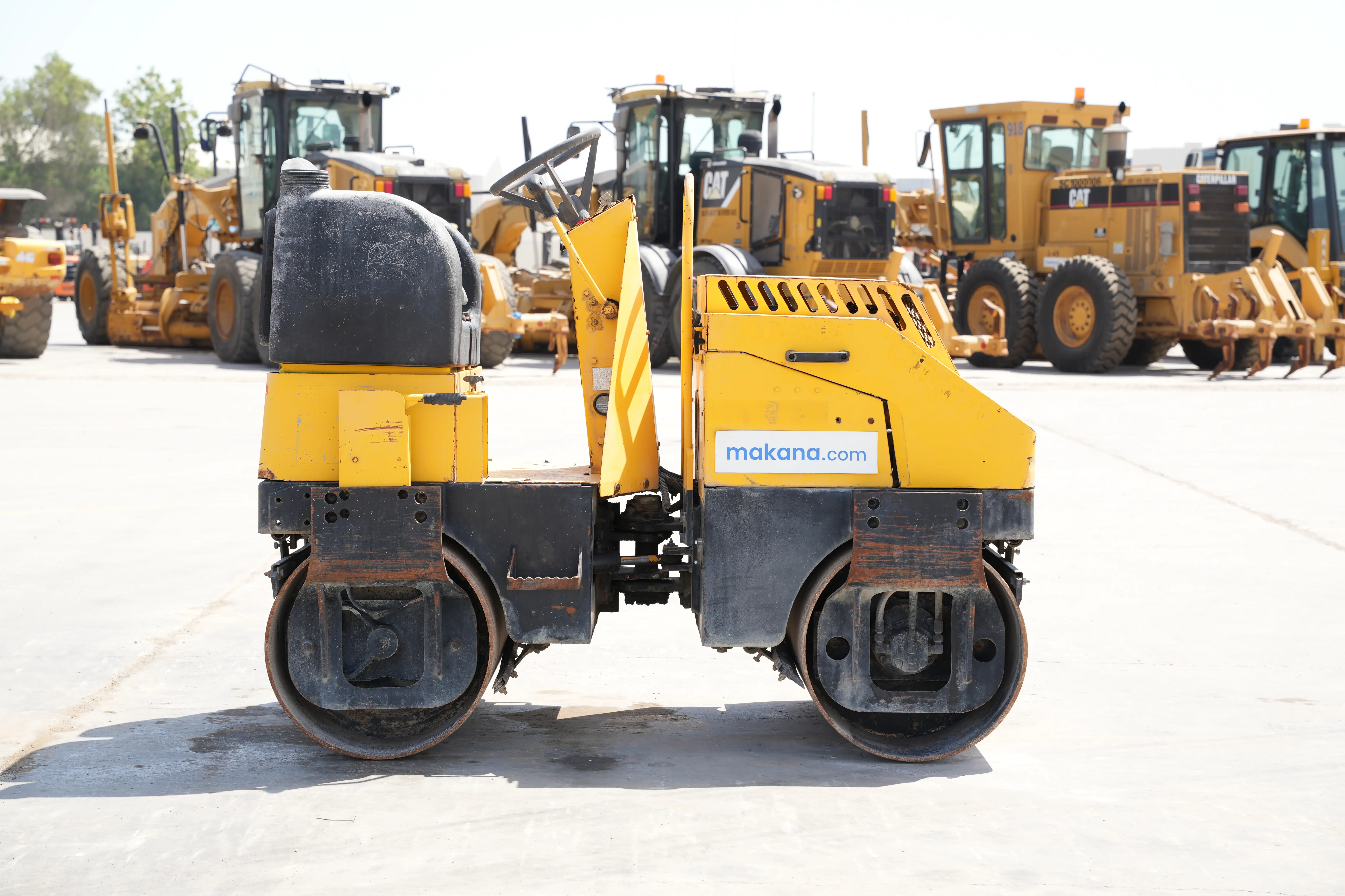 Product-Sakai CR270 tandem roller-exterior