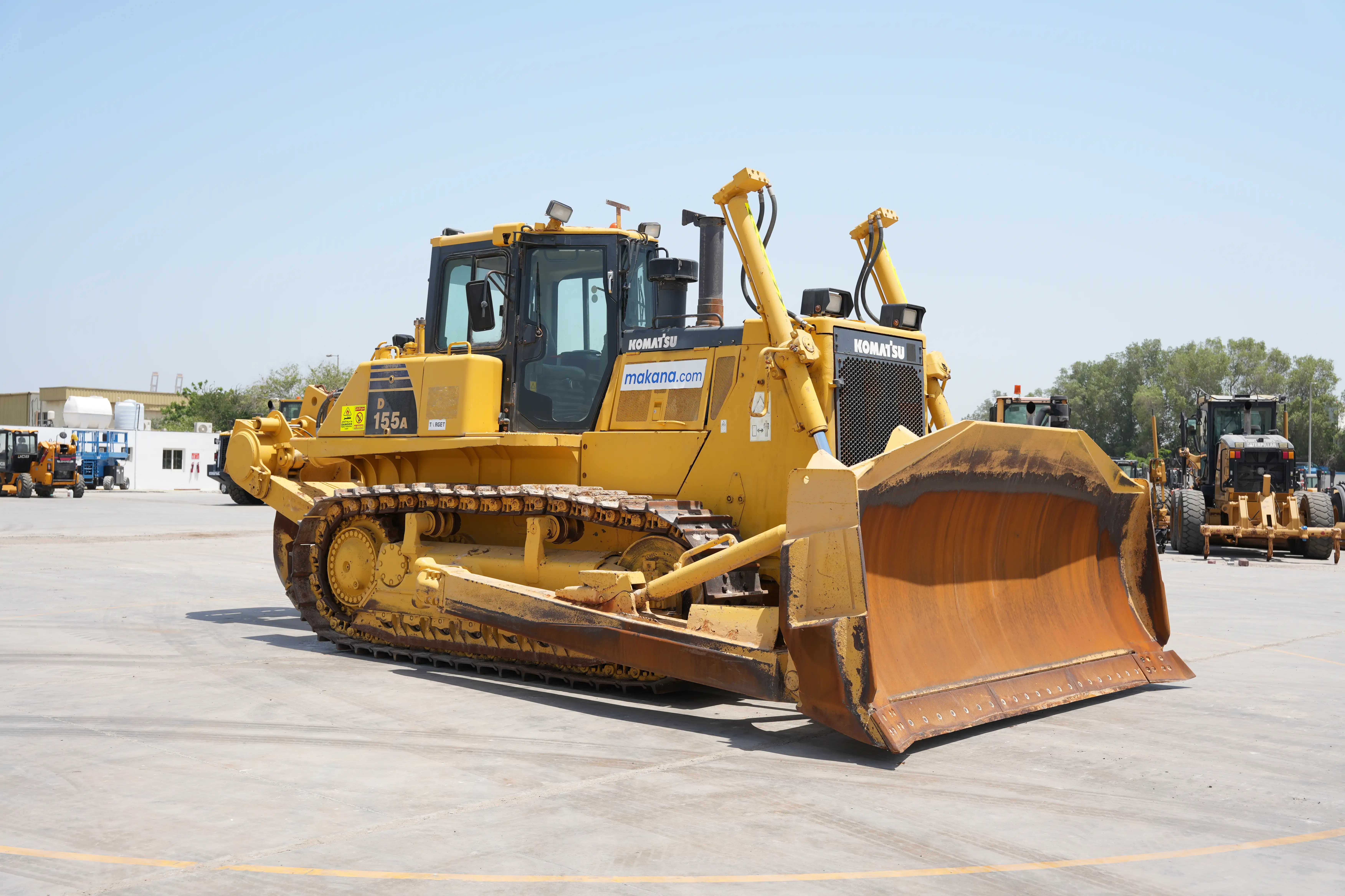 Product-Komatsu D155A-6 crawler dozer-exterior