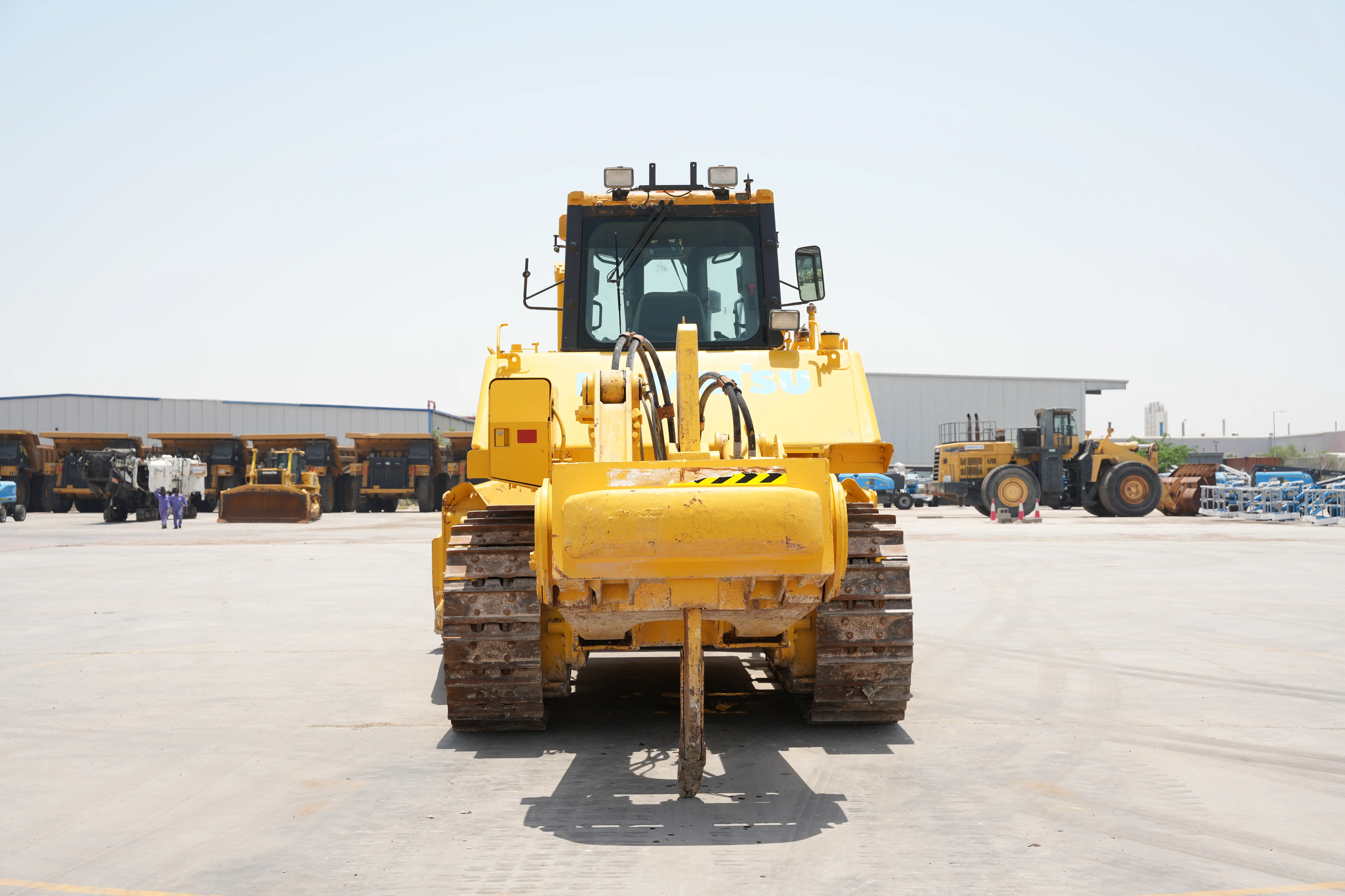 Product-Komatsu D155A-6 crawler dozer-exterior