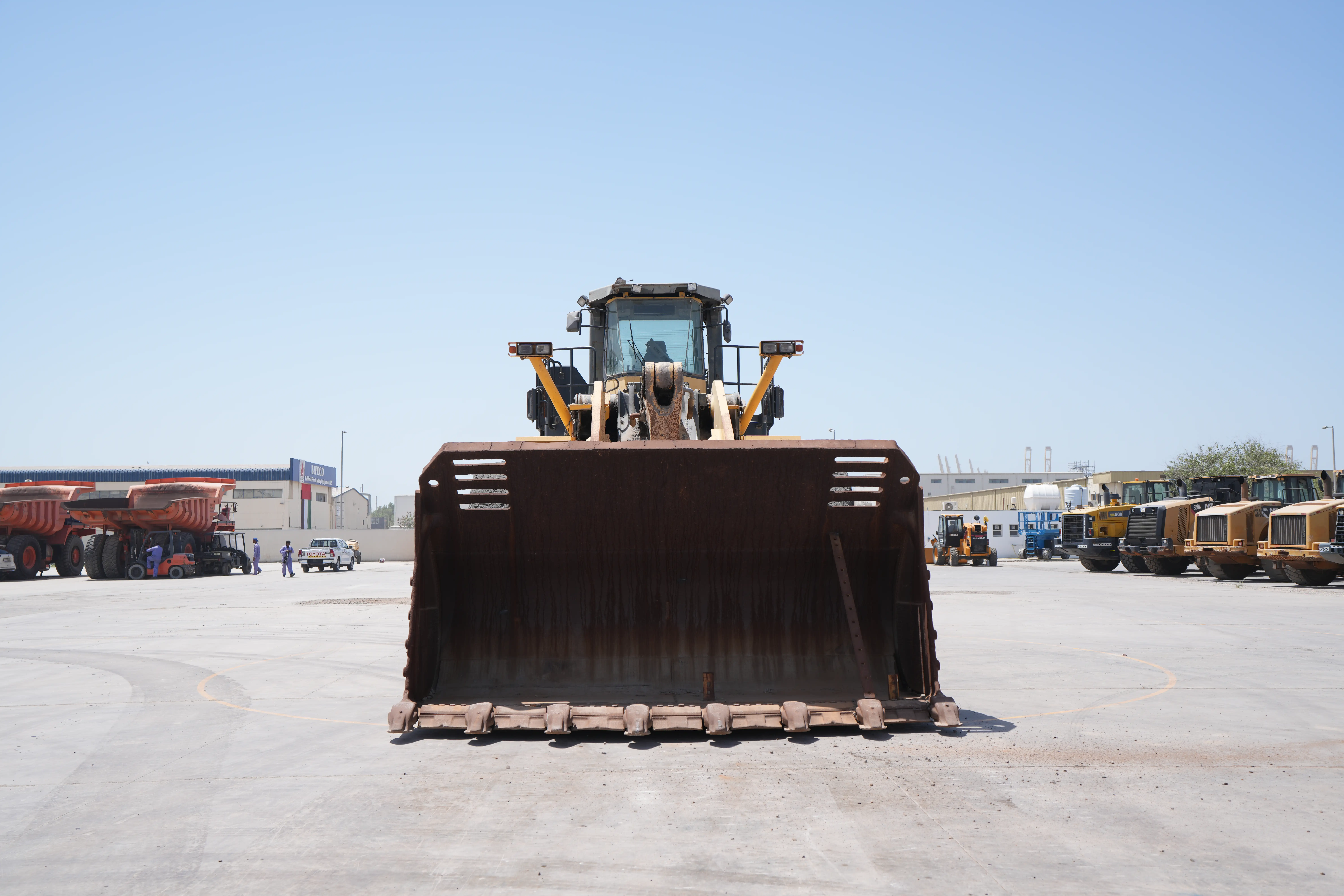 Product-Komatsu WA900-3E0 wheel loader-exterior
