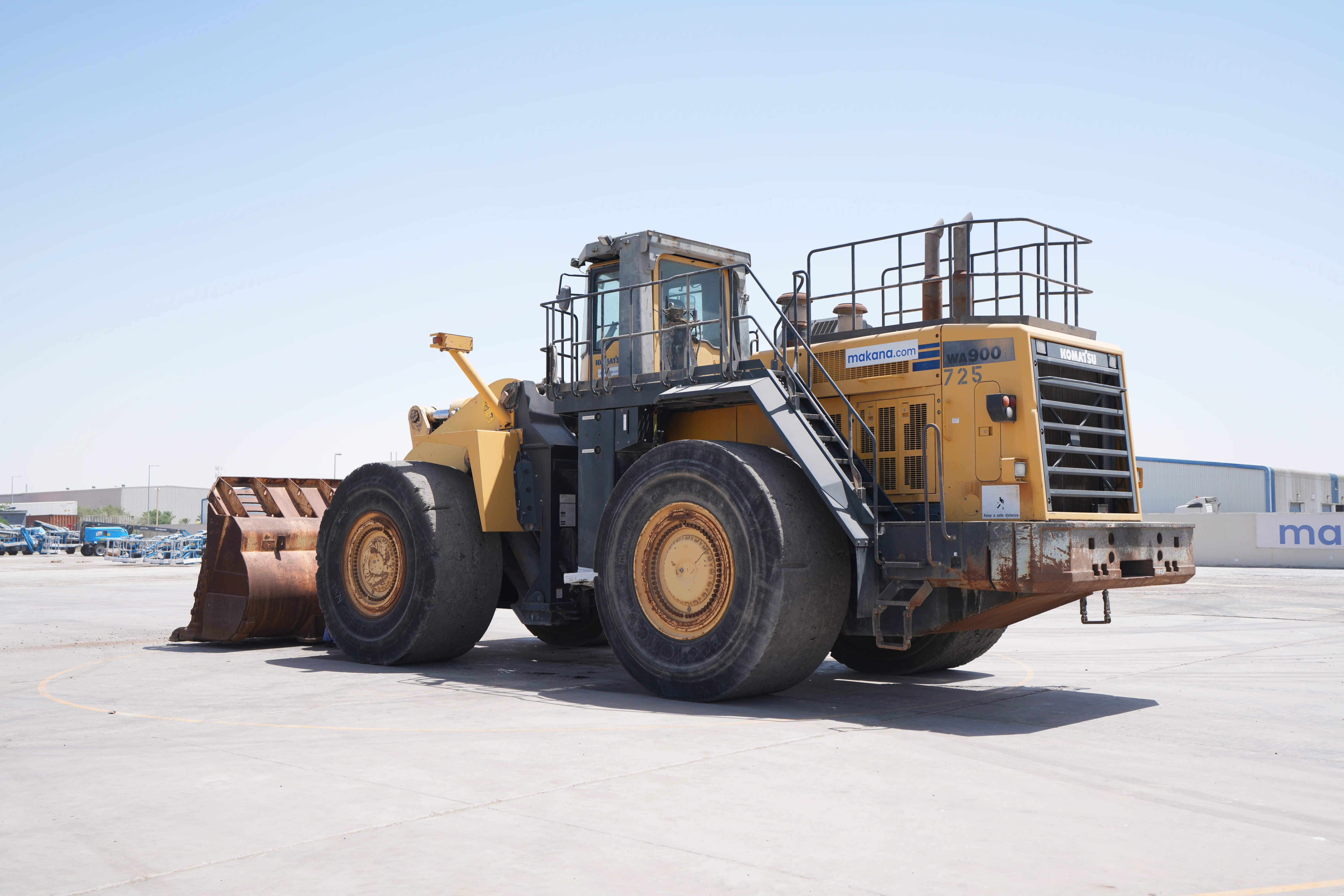 Product-Komatsu WA900-3E0 wheel loader-exterior