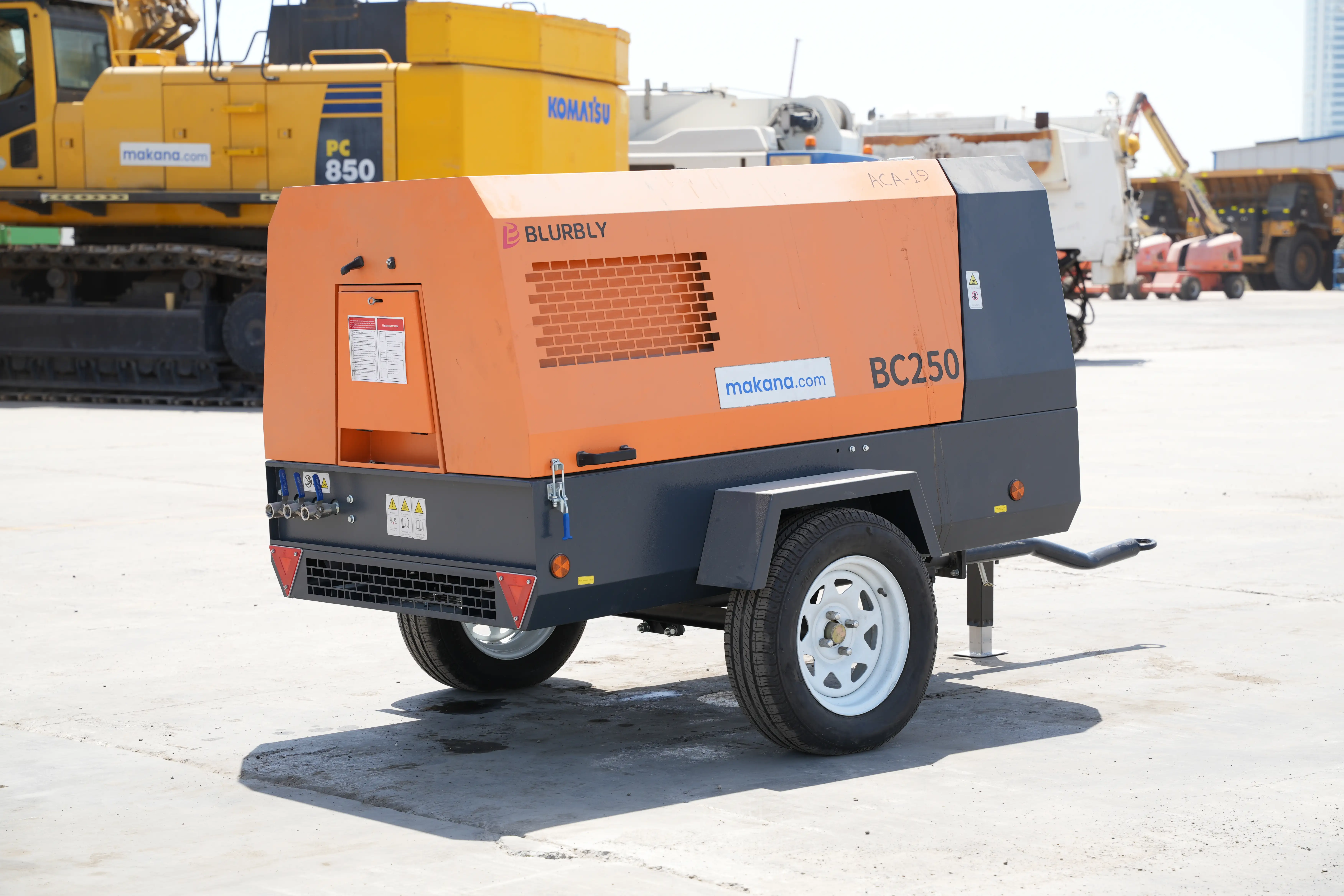 Product-Blurbly BCS250-8 air compressor-exterior