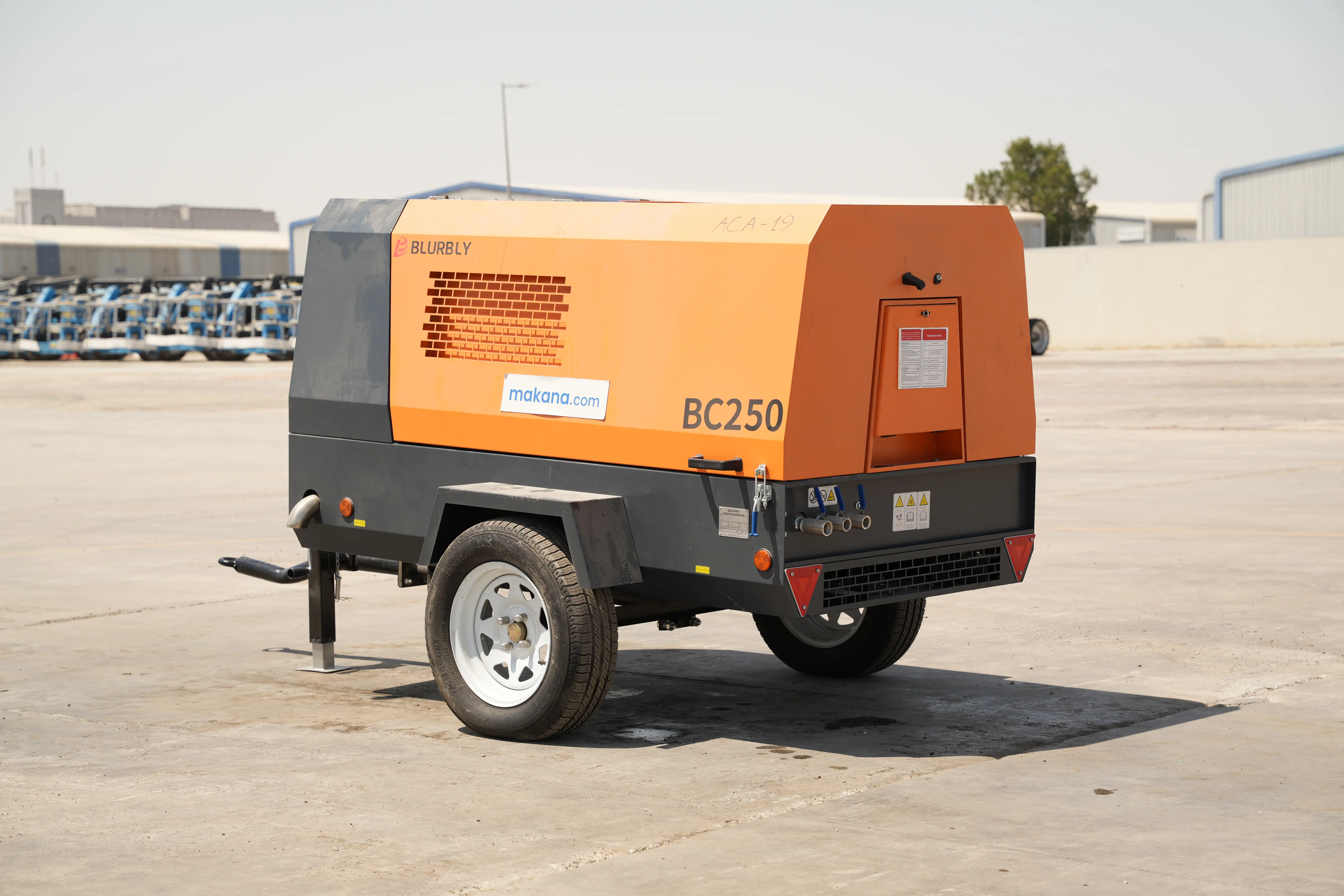 Product-Blurbly BCS250-8 air compressor-exterior