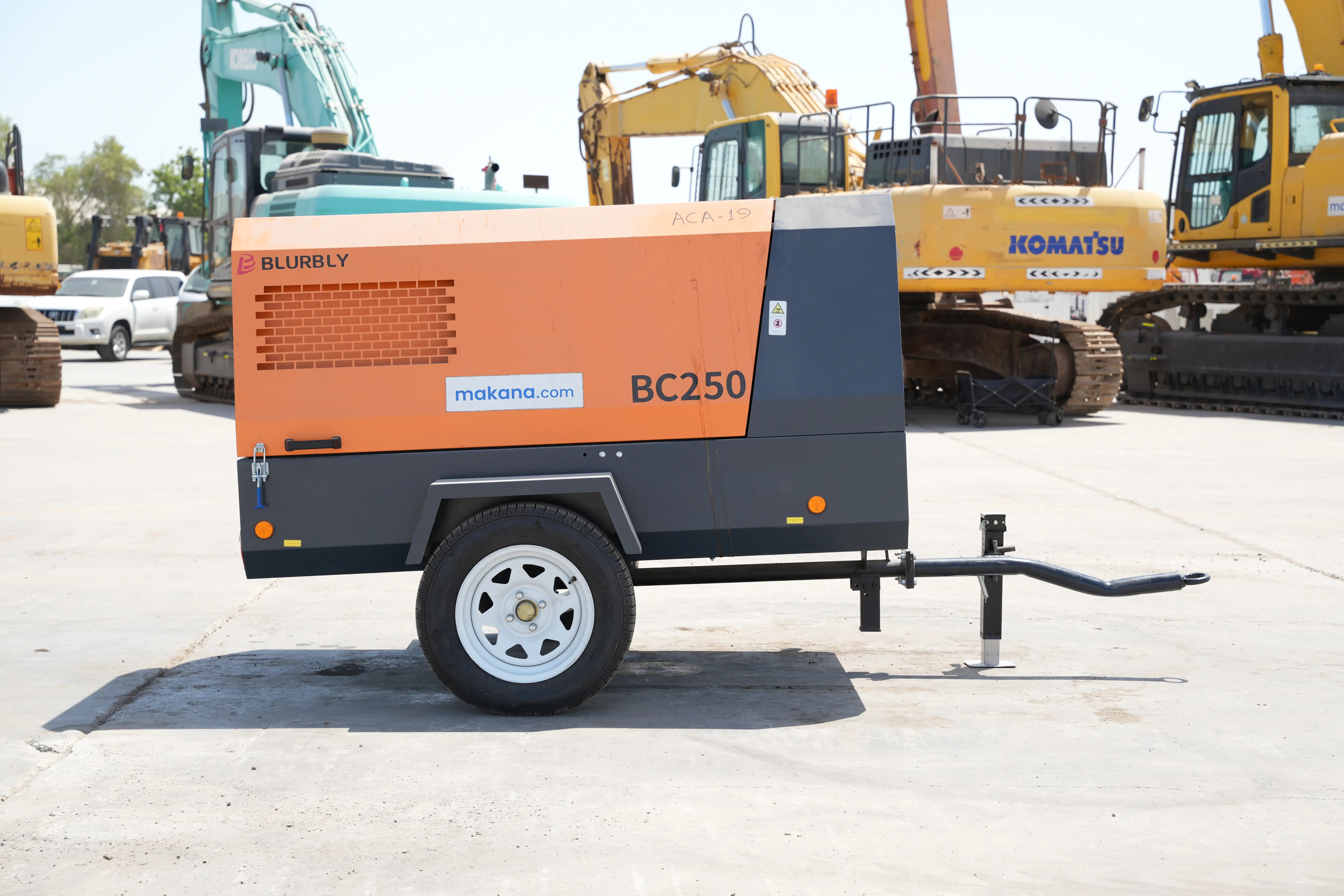 Product-Blurbly BCS250-8 air compressor-exterior