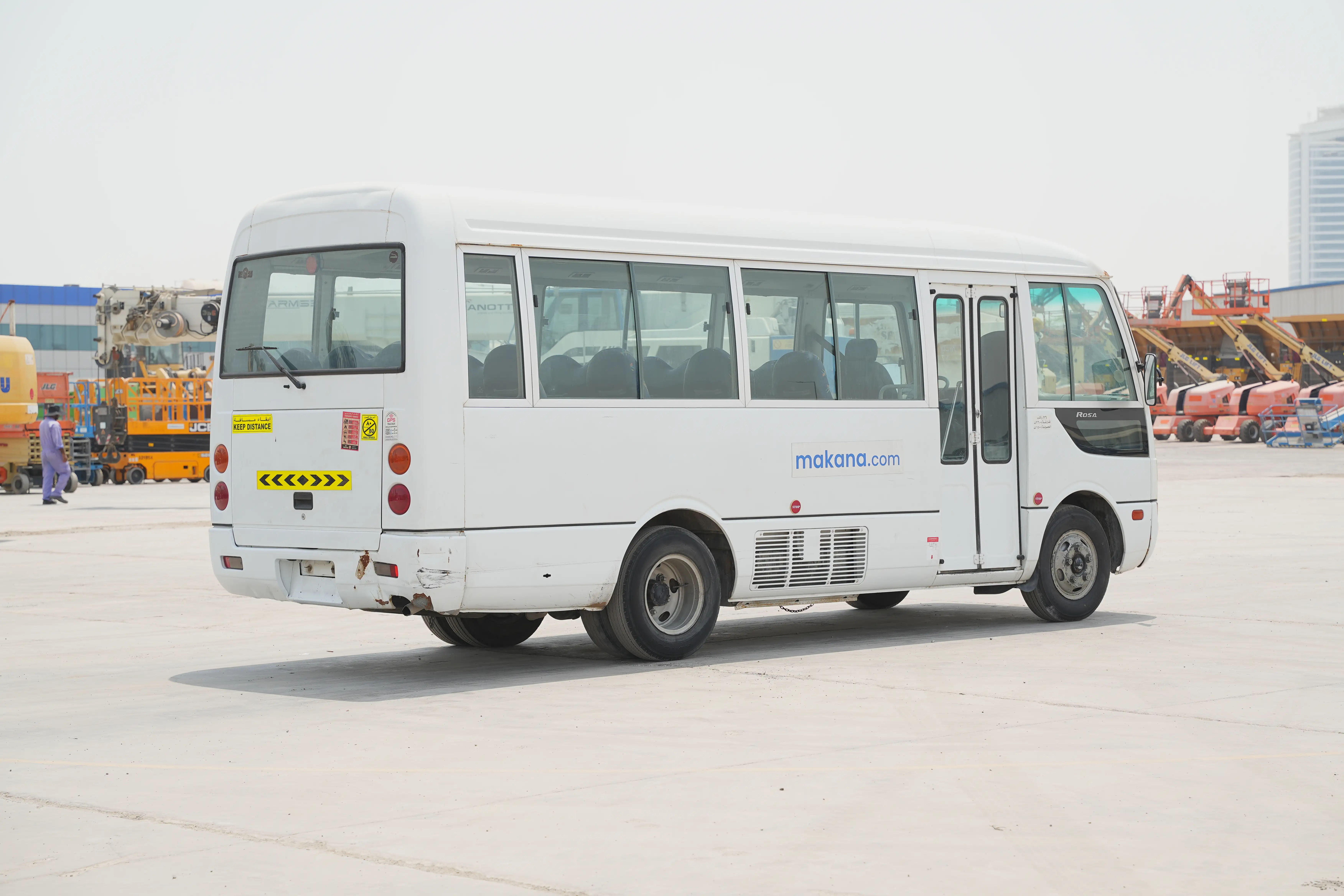 Product-Mitsubishi-Fuso-Rosa-26-seater-bus-exterior