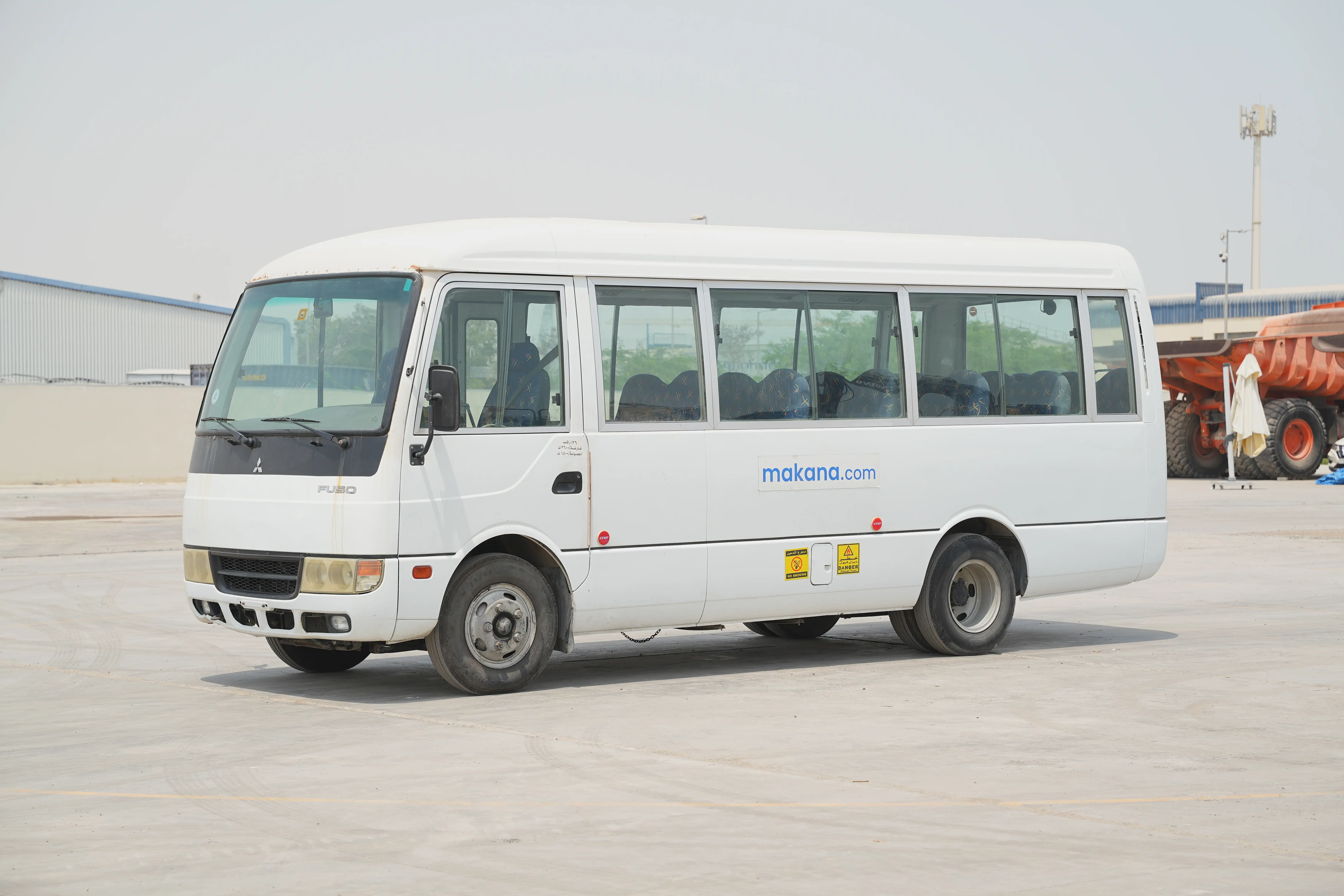 Product-Mitsubishi-Fuso-Rosa-26-seater-bus-exterior