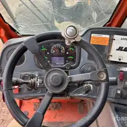 Generation-رافعات-تلسكوبية-جي-إل-جي-1255-interior