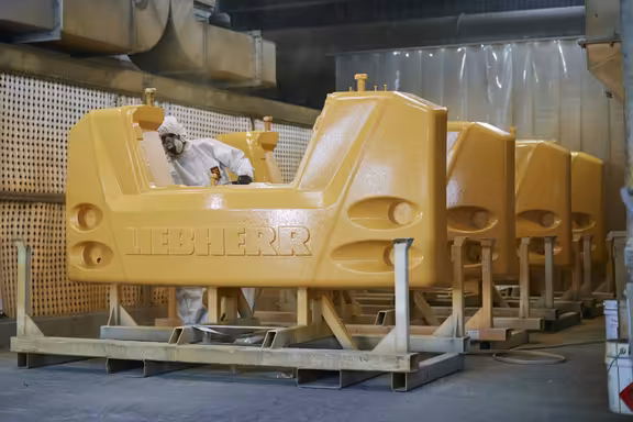 Heavy machines counterweights: functions and impact