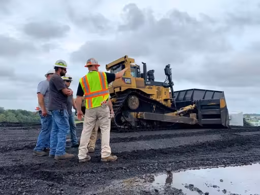 8 Safety tips for working near heavy machinery