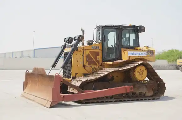 LGP vs XL CAT Bulldozers: Which Works Better on UAE Sand?