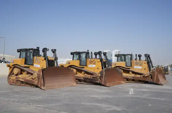 مقارنة بين بلدوزرات كاتربيلر D8K وD8R وD8T