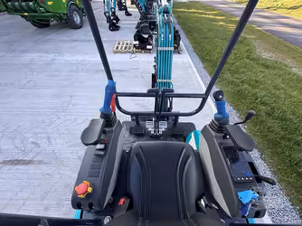 Generation-Sunward SWE18 Mini excavators-interior