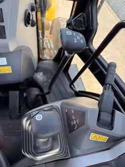 Generation-Cat 424 Backhoe loaders-interior