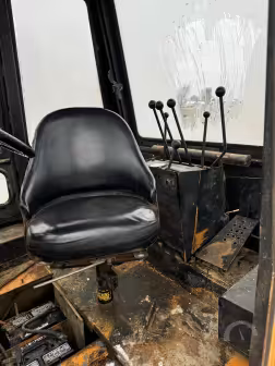 Generation-Case 780 Backhoe loaders-interior