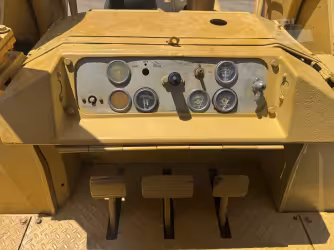 Generation-Cat 955 Crawler loaders-interior