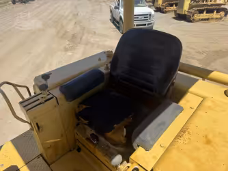 Generation-Cat 955 Crawler loaders-interior