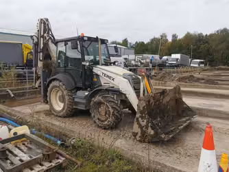 Generation-Terex 970 Backhoe loaders-exterior