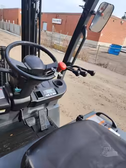 Generation-Toyota 8FBCU Forklifts-interior