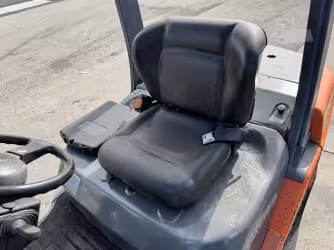 Generation-Toyota  8FDU Forklifts-interior