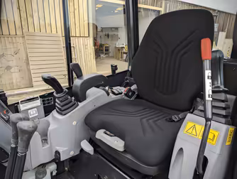 Generation-Kubota U27 Mini excavators-interior