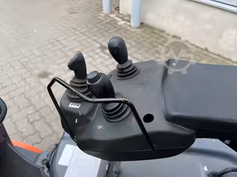 Generation-Toyota 8FBE Forklifts-interior