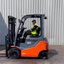 Generation-Toyota 8FBE Forklifts-video