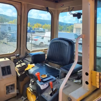 Generation-John deere 555G Crawler loaders-interior