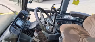 Generation-New holland B115 Backhoe loaders-interior