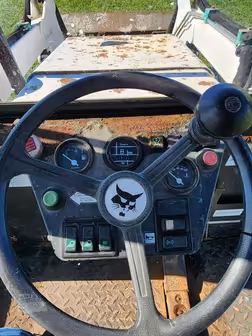 Generation-Bobcat B250 Backhoe loaders-interior