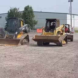 Generation-Komatsu CK30 Compact track loaders-video