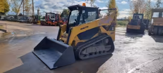 Generation-Komatsu CK35 Compact track loaders-exterior