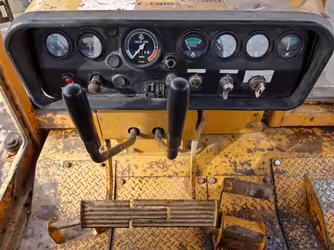Generation-Komatsu D155S Crawler loaders-interior