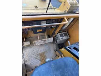 Generation-Komatsu D21Q Crawler loaders-interior