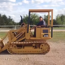 Generation-Komatsu D21Q Crawler loaders-video