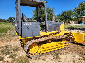 Generation-Komatsu D32 Crawler dozers-exterior