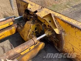 Generation-Komatsu D32 Crawler dozers-attachments