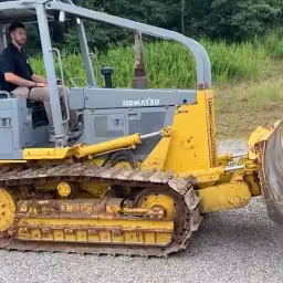 Generation-Komatsu D32 Crawler dozers-video