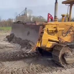 Generation-Komatsu D41 Crawler dozers-video